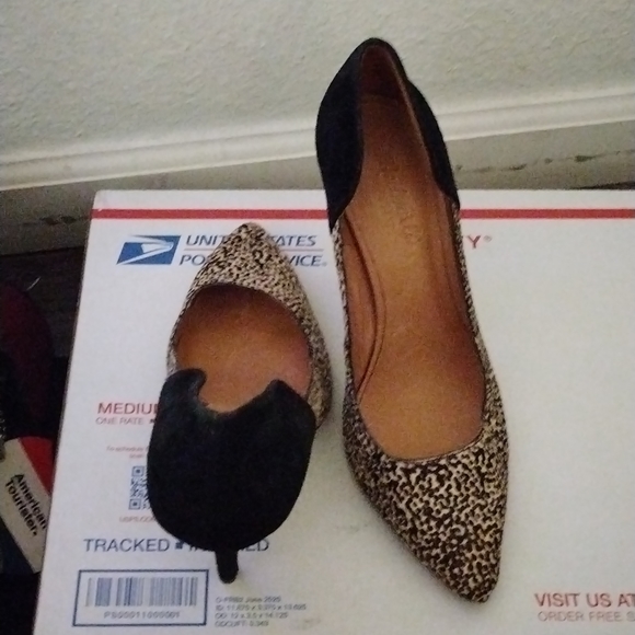 Leopard and Black heels 👠 - Picture 6 of 7